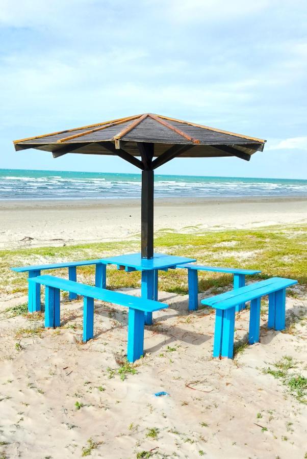 ルイース・コヘイア Casa Duplex Beira Mar Reformada Com Piscina No Peito Mocaヴィラ エクステリア 写真